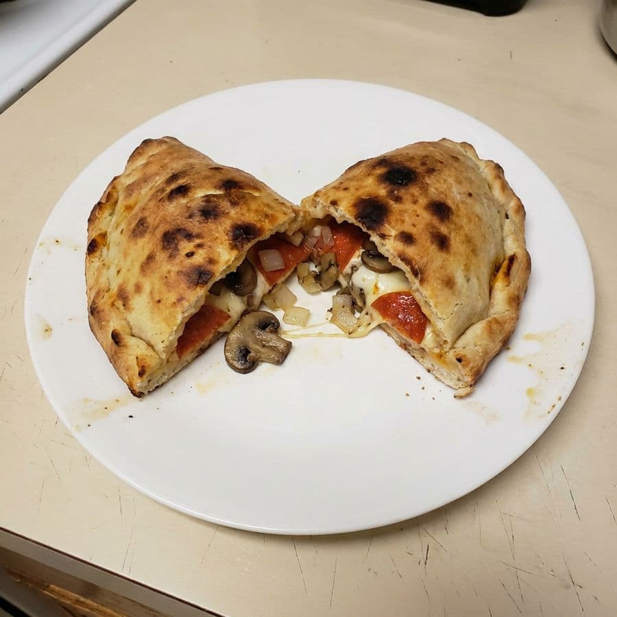 Calzone - Royality Pizza and Chicken